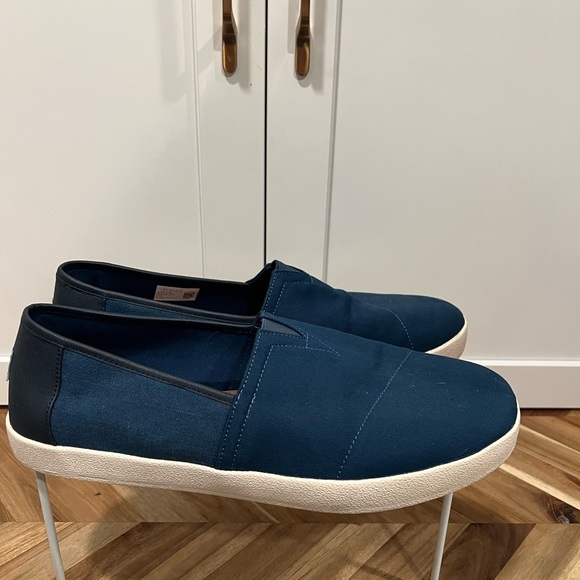 Tom’s size 14 blue slip on sneakers original comfort - Picture 8 of 9